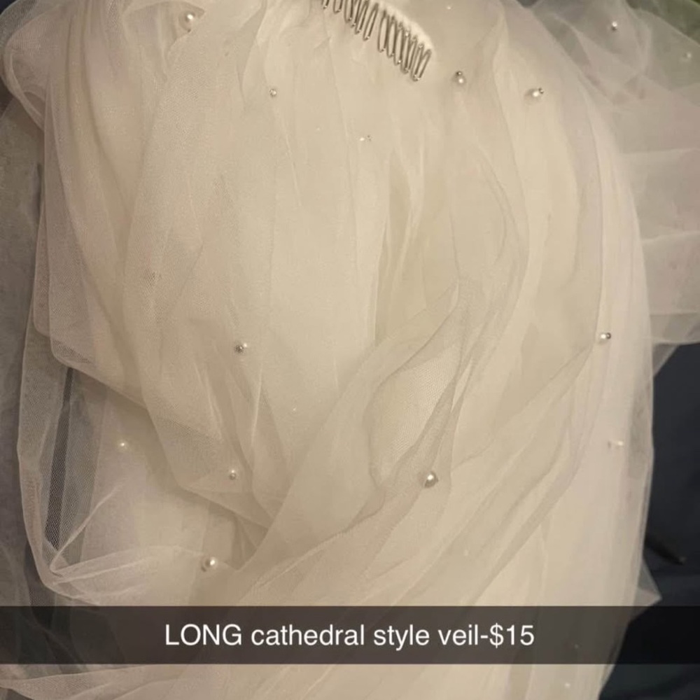 JJs House White Cathedral Style Veil